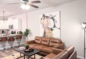 Gonzales Gem-Spacious 3 BR Home, Pet Friendly Yard has Balcony rooms