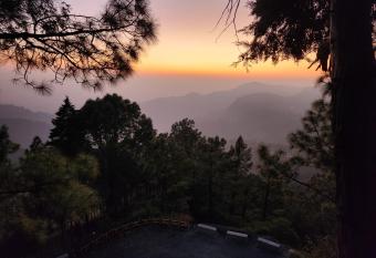 Mountain Golden Ray has Balcony rooms