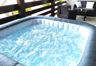 Deluxe Apartment Jacuzzi Patar has Balcony rooms