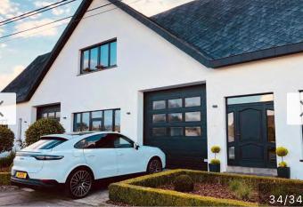 La Villa Bastogne G  te 4 personnes has Balcony rooms