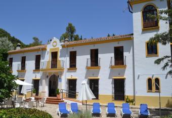 Hotel Humaina has Balcony rooms