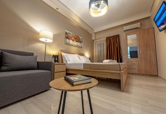 ALCEDO STUDIO has Balcony rooms