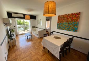 Tigre Center Tower B - Cochera, piscina y seguridad 24hs allows 18 year olds to book a room