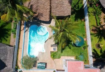 Villa Loisita Cottage with 6 Beds & Swimming Pool has Balcony rooms