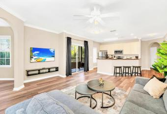 3BR Condo with Pool and Hot Tub- Near Disney has Balcony rooms