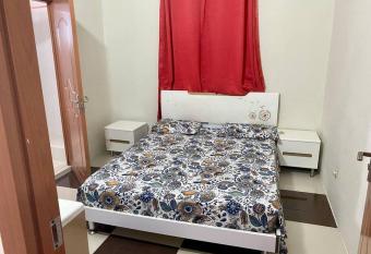 Lovely one bedroom apartment with free parking has Balcony rooms