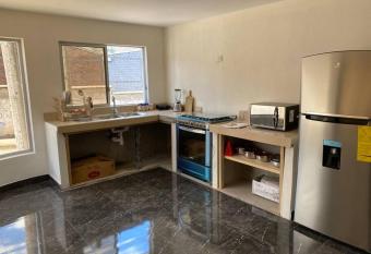 Departamento encantador en Gir  n por vacaciones allows 18 year olds to book a room