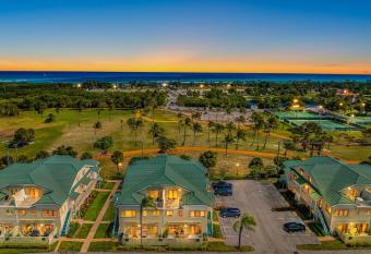 One Love by the Beach has Balcony rooms