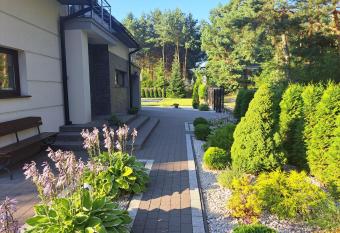 Dom w Kardamonie has Balcony rooms