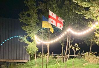 DATVIANI - cottages in Zoological center PLS CALL US FIRST has Balcony rooms