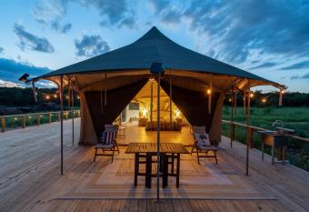 Stunning Mountain View Luxury Tent Retreat Near Austin / San Antonio has Balcony rooms