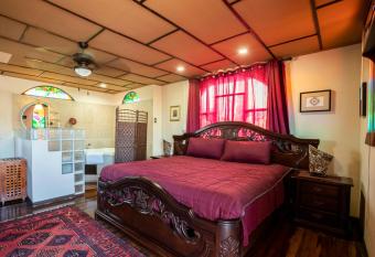 XIN Bed&Breakfast has Balcony rooms