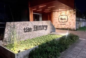 The Henry Hotel Roost Bacolod allows 18 year olds to book a room