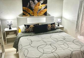 Au c  ur de la plaine allows 18 year olds to book a room