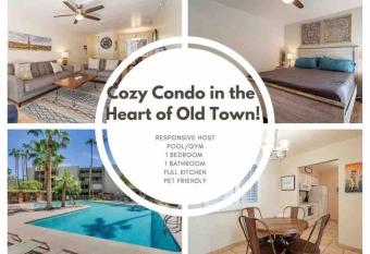 Cozy Condo in the Heart of Old Town! has rooms with a private hot tub