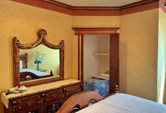 Marina Residential Suites - RARE UNITS has rooms with a private hot tub