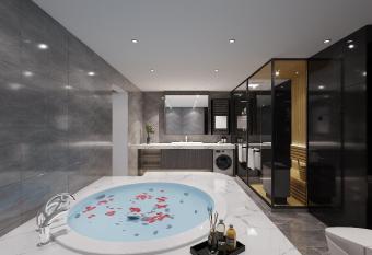 Luxury Phoenix Hotel Bac Ninh has rooms with a private hot tub