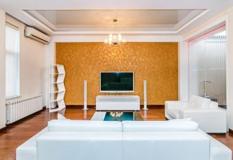 Prestige Apartment VIP HILTTON allows 18 year olds to book a room