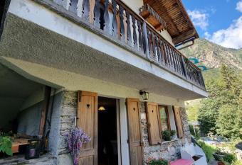 CASA NONNA RINA has Balcony rooms