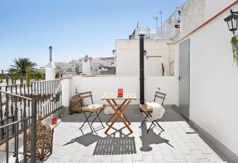 Pura Vida Vejer has Balcony rooms
