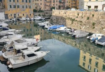 Casa di federica camera con bagno privato esterno allows 18 year olds to book a room