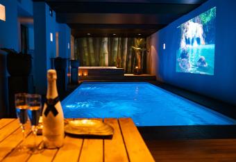 Bed & Wellness Boxtel has Balcony rooms