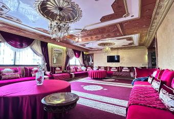 Appartement 3 chambre quartier anfa allows 18 year olds to book a room