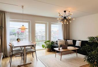 Private room in Hammarby Sj  stad, common space shared! has Balcony rooms