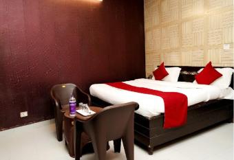 Hotel Star Welcome has Balcony rooms