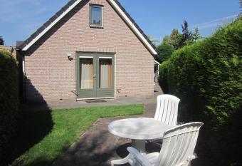 Huize Ruurlo allows 18 year olds to book a room