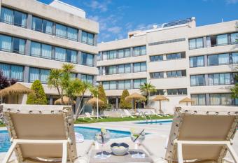 Atenea Park Suites & Apartments has Balcony rooms