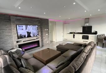 luxurious Apartment beachfront amsterdam city has Balcony rooms