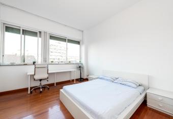 [BRERA - DUOMO] Splendido Appartamento WiFi Gratis allows 18 year olds to book a room