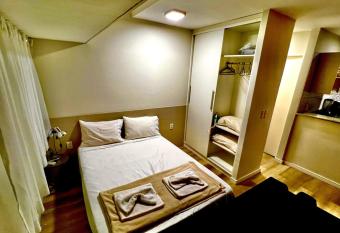 Flat Boa Viagem luxo has Balcony rooms