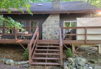 Camping Funhouse #3 has rooms with a private hot tub