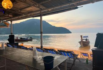 Phi Phi Ocean Club allows 18 year olds to book a room