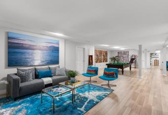 Gatsby House has Balcony rooms