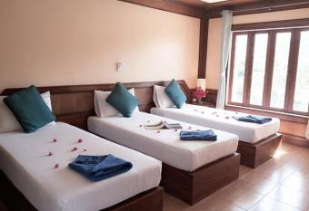 PP Natural Hill allows 18 year olds to book a room