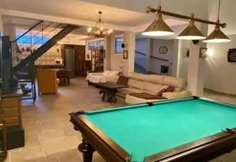 APARTAMENTO LOFT SAN MIGUEL allows 18 year olds to book a room