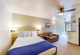 Aspen Mountain Lodge 301 has Balcony rooms