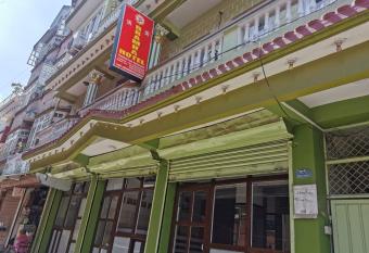 Om Bramha Hotel allows 18 year olds to book a room