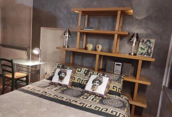 Luci del Chiostro nel centro storico di Biella allows 18 year olds to book a room