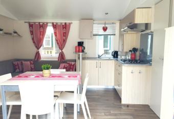 Mobil-home tout confort climatis   6 personnes proche Europa Park, route des vins, Alsace has Balcony rooms