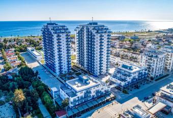 Royal Life Residence has Balcony rooms