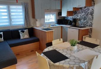 Mobilhome Lac De Guerledan has Balcony rooms