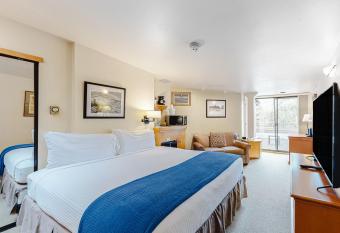 Aspen Mountain Lodge 401 has Balcony rooms