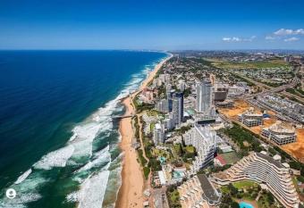 Exquisite Apartment Umhlanga has Balcony rooms