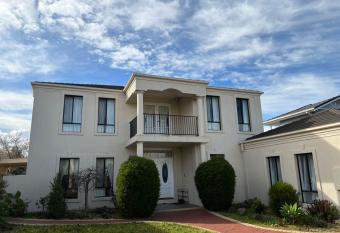 Happy Post has Balcony rooms