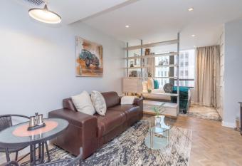 809 Foreshore Place allows 18 year olds to book a room