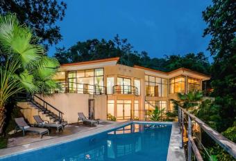 Private 5 Bedroom Home with Pool! has Balcony rooms